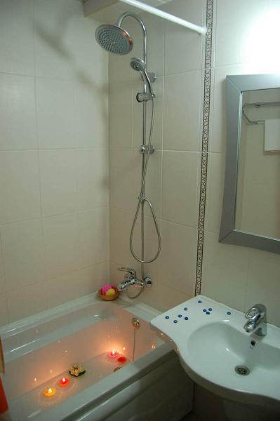 Отель Grand Center Boutique Кирения Экстерьер фото