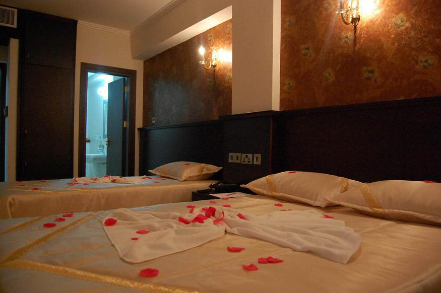 Отель Grand Center Boutique Кирения Экстерьер фото
